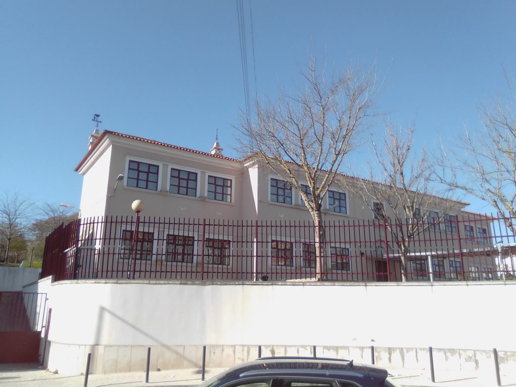 Escola Básica António Maria Bravo
